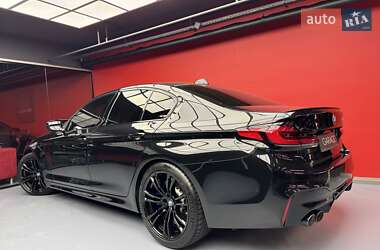 Седан BMW M5 2019 в 