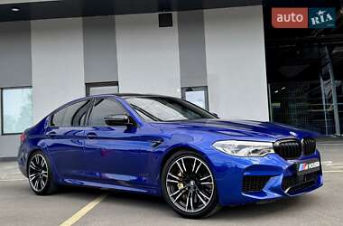Седан BMW M5 2019 в 