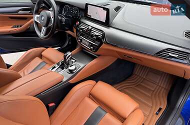 Седан BMW M5 2019 в 