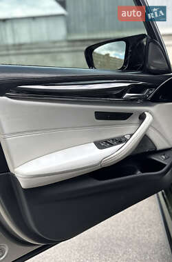 Седан BMW M5 2019 в 