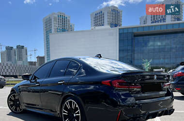 Седан BMW M5 2018 в 