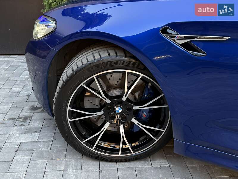 Седан BMW M5 2019 в Киеве