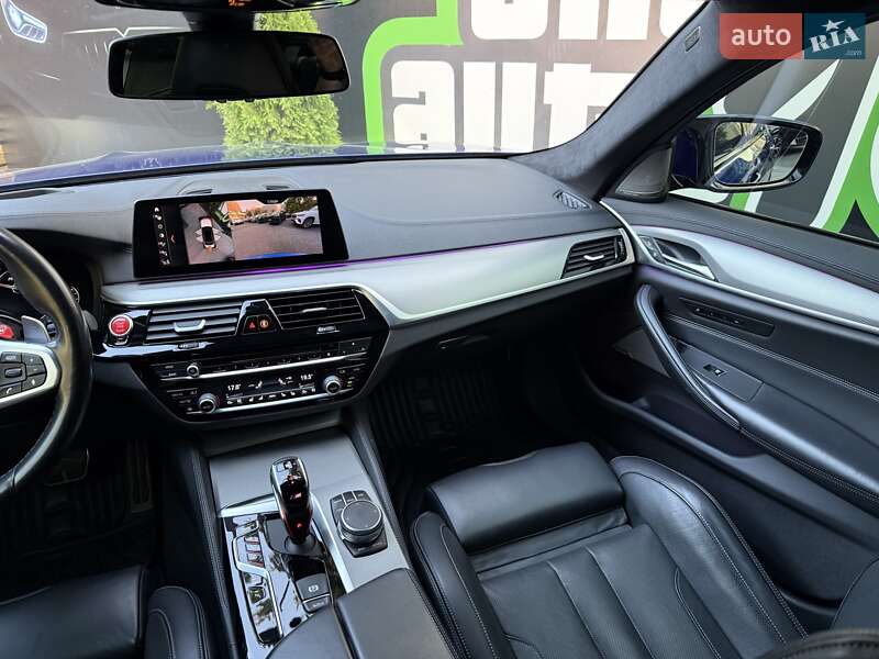 Седан BMW M5 2019 в Киеве
