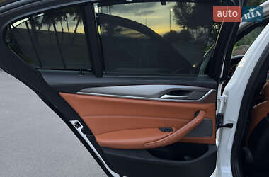 Седан BMW M5 2020 в 