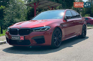 Седан BMW M5 2022 в Киеве
