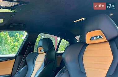 Седан BMW M5 2022 в 