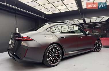 Седан BMW M5 2025 в 