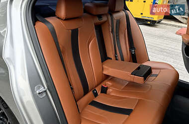 Седан BMW M5 2019 в 