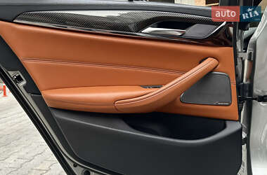Седан BMW M5 2019 в 