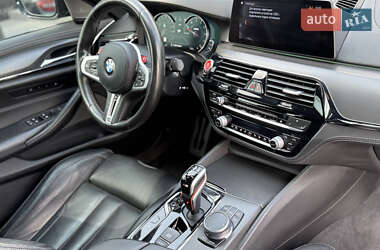 Седан BMW M5 2019 в 
