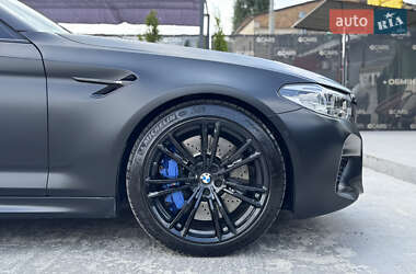 Седан BMW M5 2019 в 