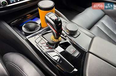 Седан BMW M5 2019 в 