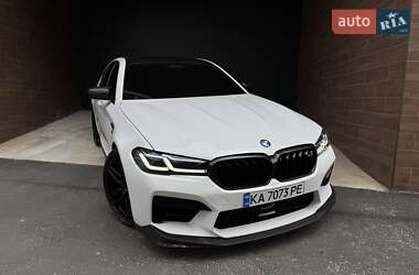 Седан BMW M5 2023 в 