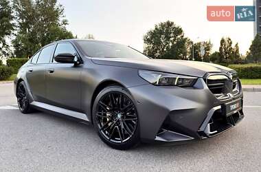 Седан BMW M5 2025 в Киеве