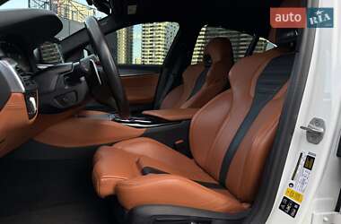 Седан BMW M5 2020 в 