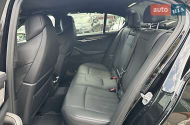 Седан BMW M5 2020 в 