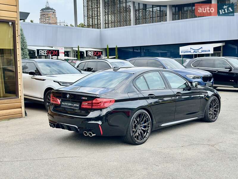 Седан BMW M5 2020 в Киеве