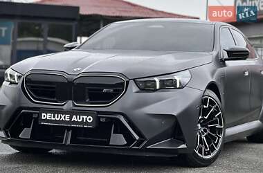 Седан BMW M5 2024 в Києві