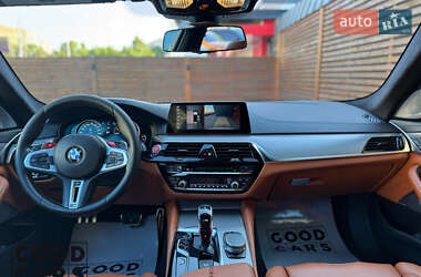 Седан BMW M5 2019 в 
