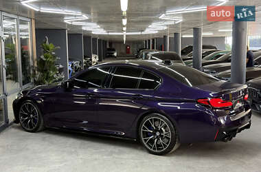 Седан BMW M5 2023 в 