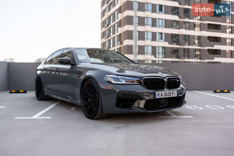 Седан BMW M5 2019 в Киеве