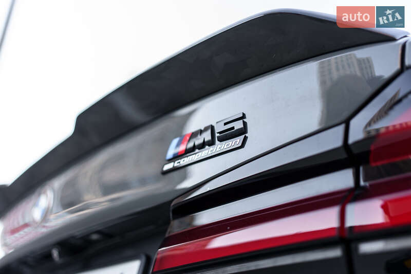 Седан BMW M5 2019 в Киеве