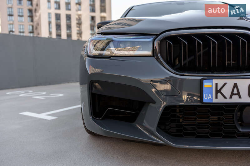 Седан BMW M5 2019 в Киеве