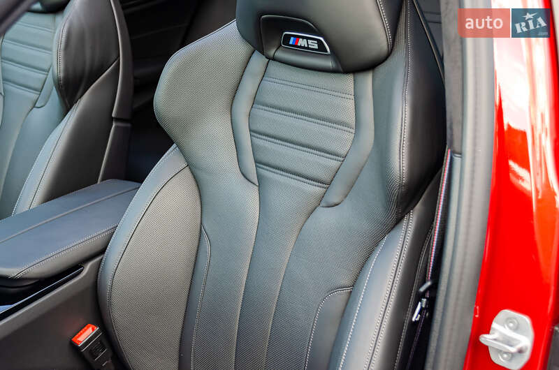 Седан BMW M5 2020 в Киеве