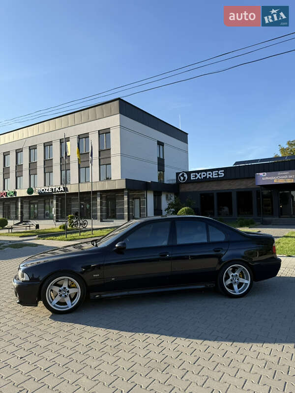Седан BMW M5 1999 в Виноградове