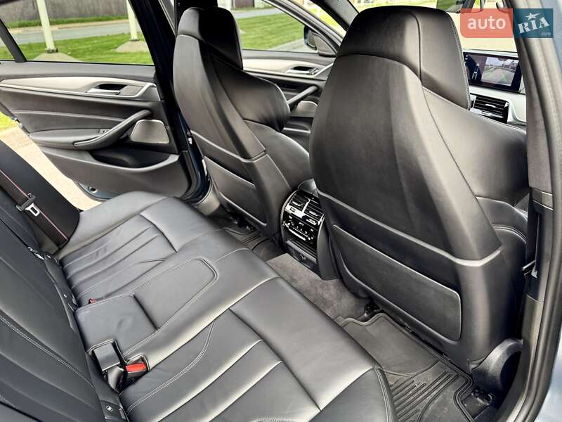 Седан BMW M5 2018 в Киеве
