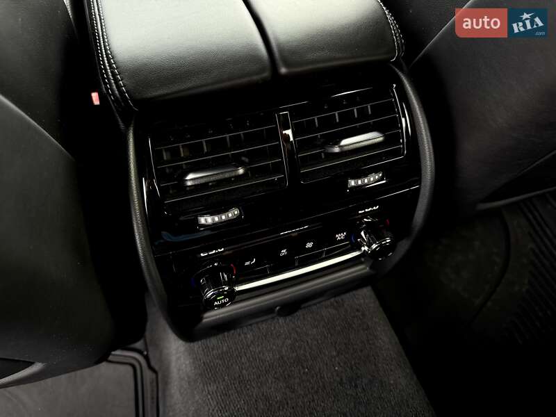 Седан BMW M5 2018 в Киеве