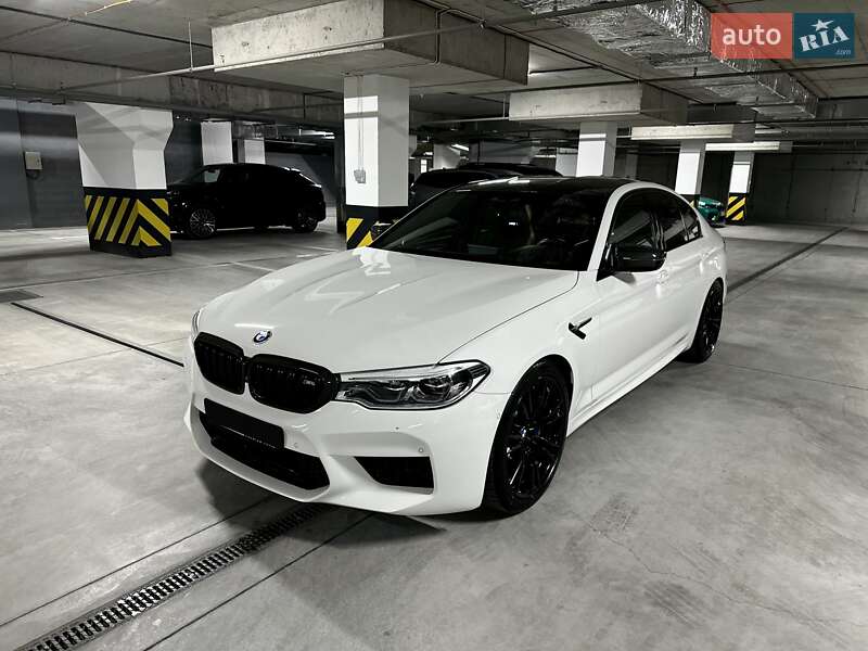 Седан BMW M5 2019 в 