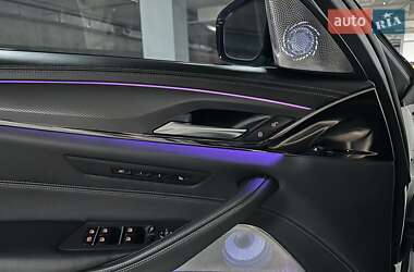 Седан BMW M5 2019 в 