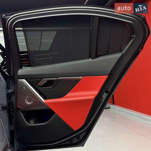 Седан BMW M5 2025 в Киеве фото 45 Седан BMW M5 2025 в Киеве