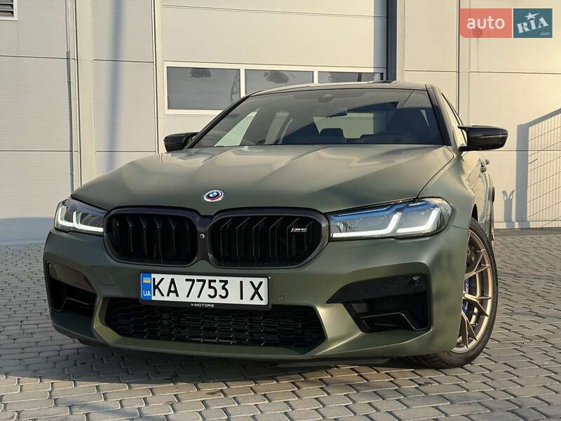 Седан BMW M5 2020 в  фото Седан BMW M5 2020 в