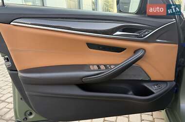 Седан BMW M5 2020 в  фото 52 Седан BMW M5 2020 в