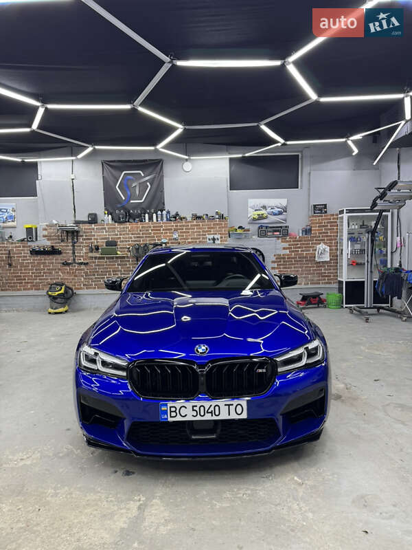 Седан BMW M5 2020 в Львове