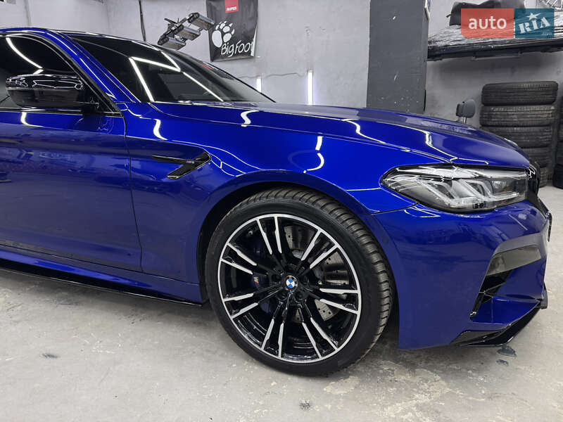 Седан BMW M5 2020 в Львове