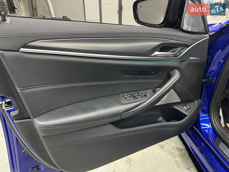 Седан BMW M5 2020 в Львове