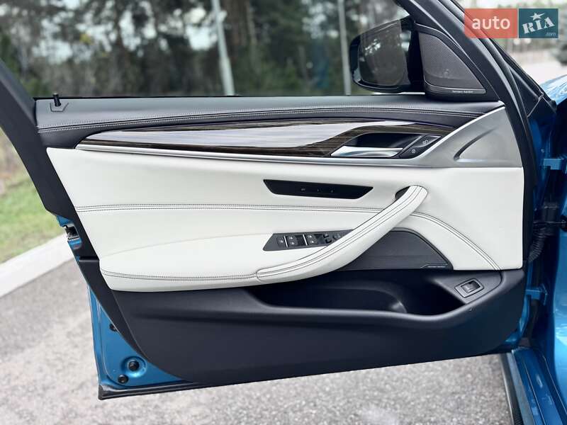 Седан BMW M5 2018 в Киеве фото 34 Седан BMW M5 2018 в Киеве