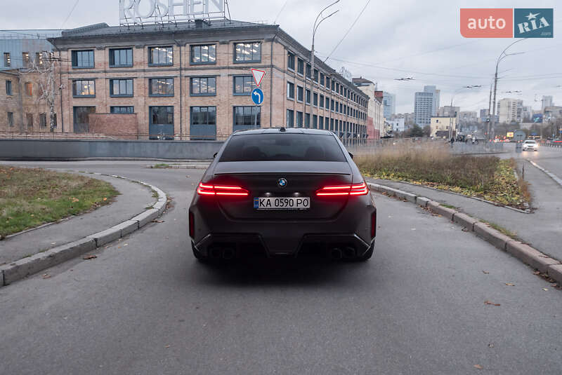 Седан BMW M5 2025 в Киеве фото 6 Седан BMW M5 2025 в Киеве