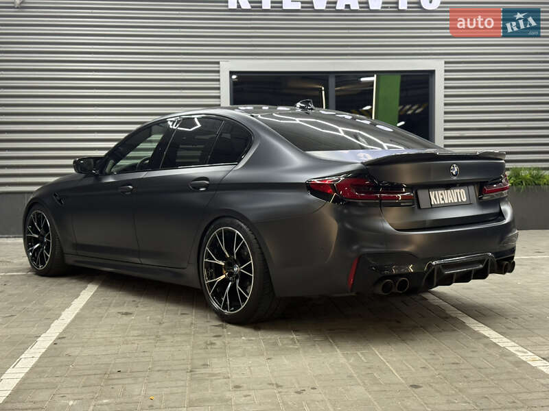 Седан BMW M5 2019 в Киеве