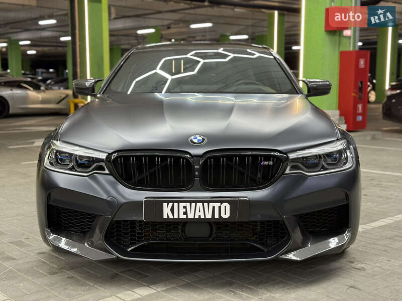 Седан BMW M5 2019 в Киеве