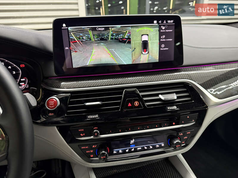 Седан BMW M5 2019 в Киеве