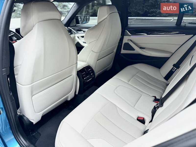Седан BMW M5 2018 в Києві