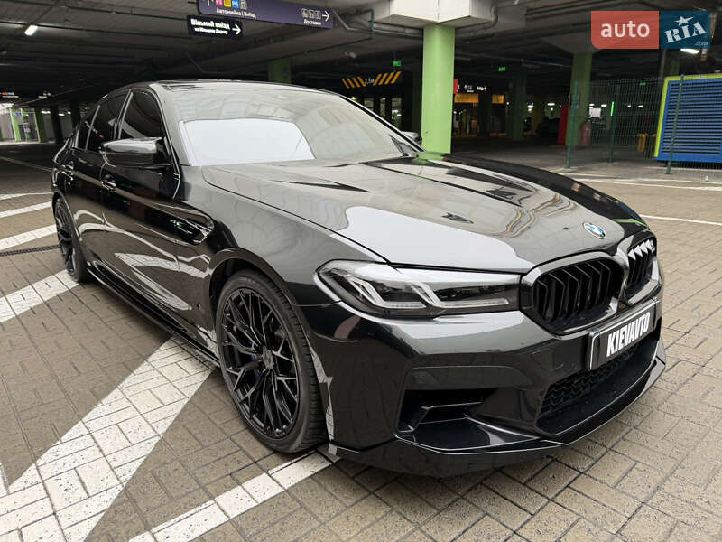 Седан BMW M5 2021 в Киеве