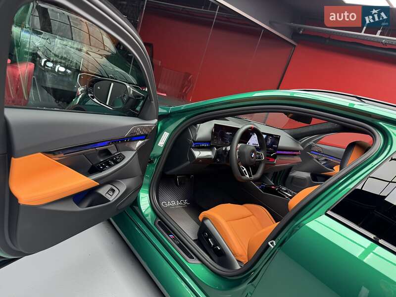 Универсал BMW M5 2025 в Киеве