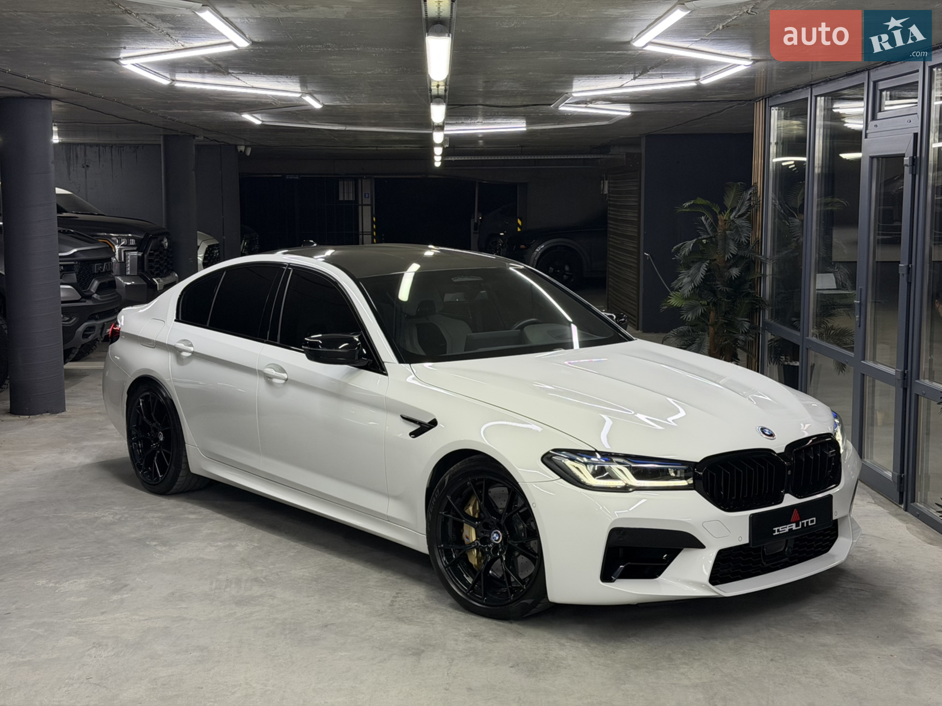 2023 BMW M5 - фото 1