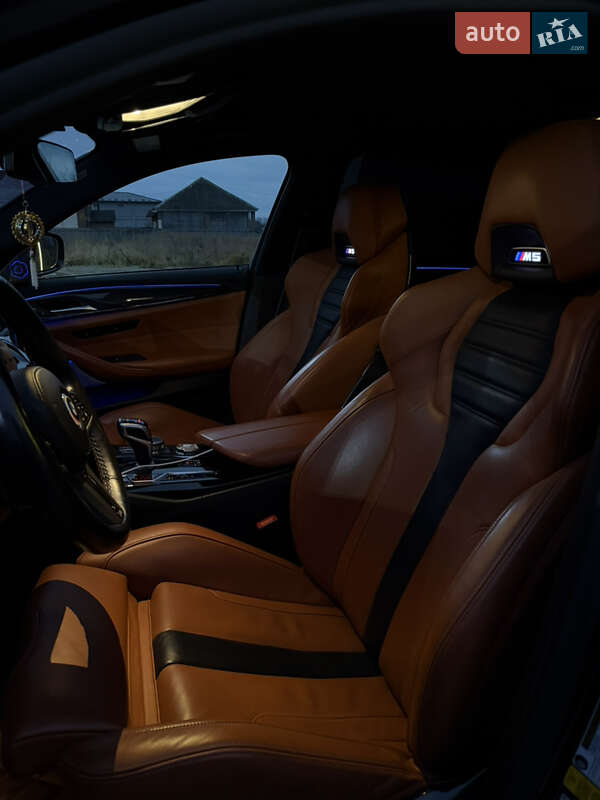 Седан BMW M5 2022 в Грушево