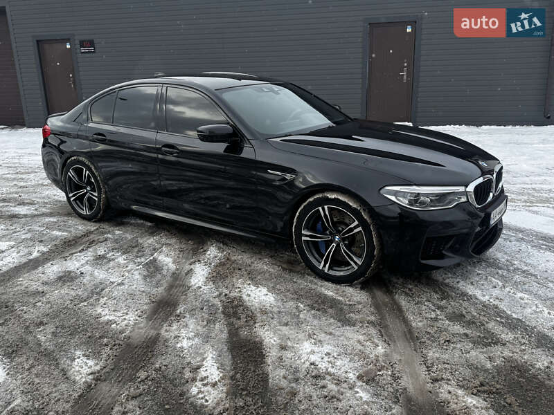 Седан BMW M5 2019 в Киеве